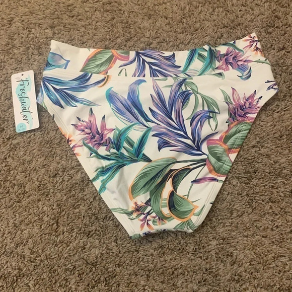 Freshwater NWT V-front high-waisted swim bottoms size M - Picture 2 of 5